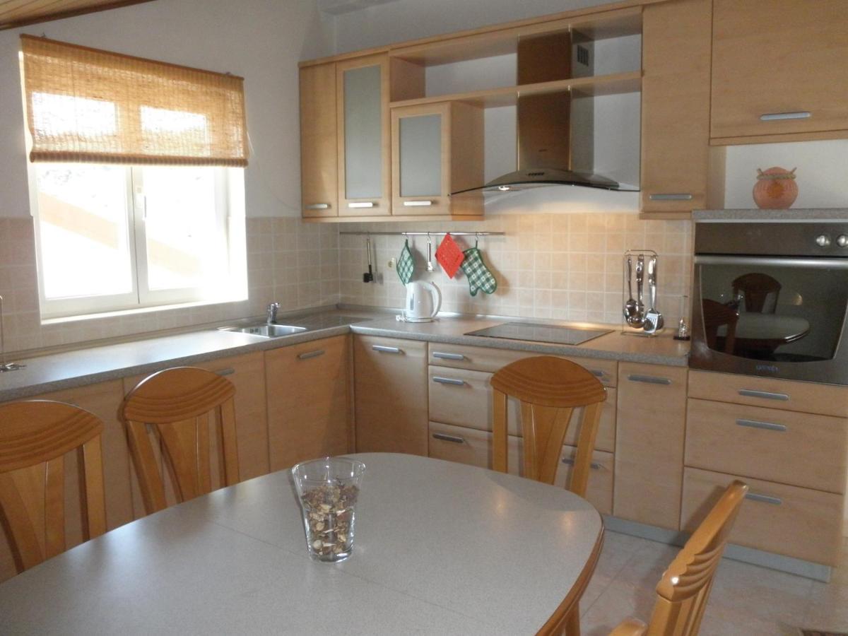 Apartment Preka Palit Eksteriør bilde