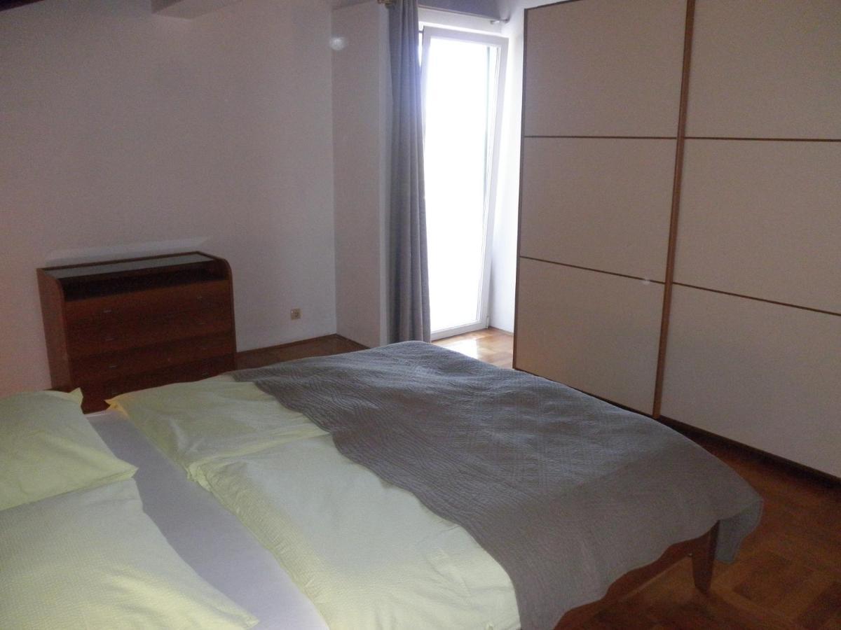 Apartment Preka Palit Eksteriør bilde