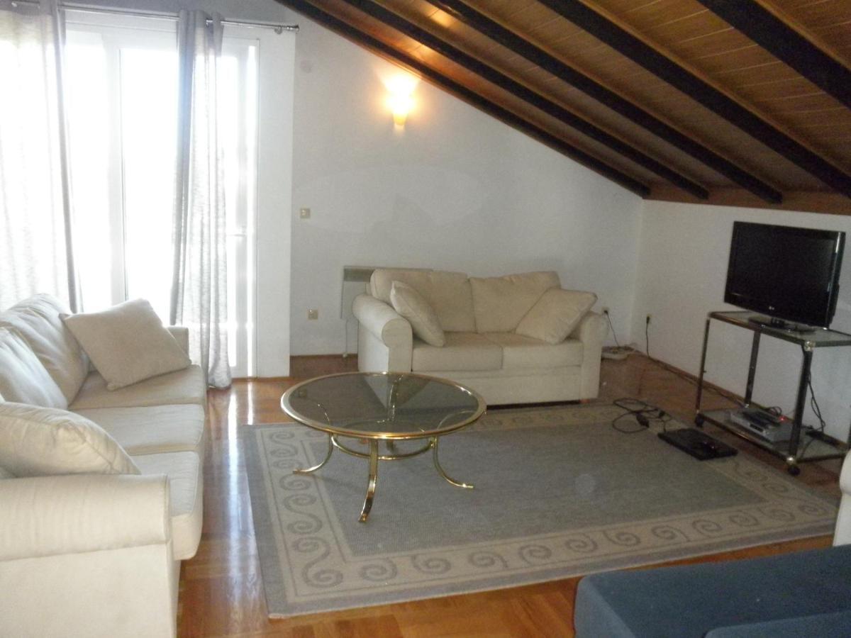 Apartment Preka Palit Eksteriør bilde