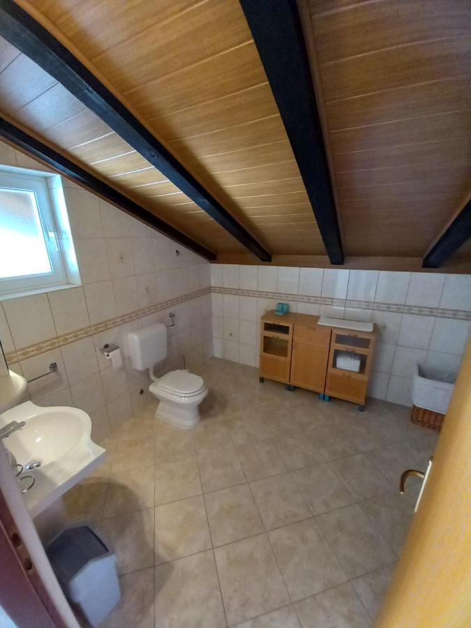 Apartment Preka Palit Eksteriør bilde