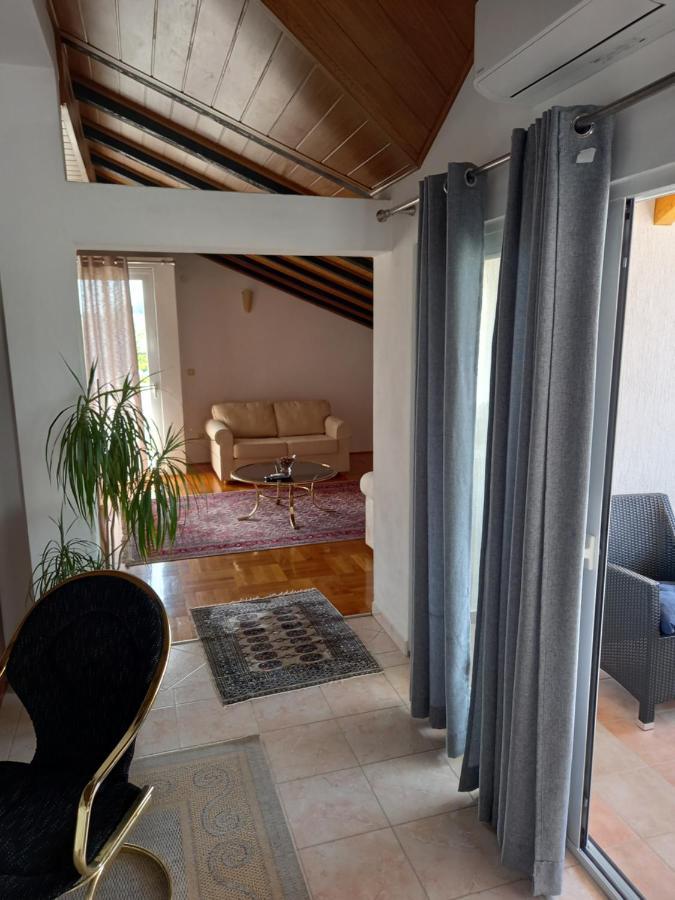 Apartment Preka Palit Eksteriør bilde