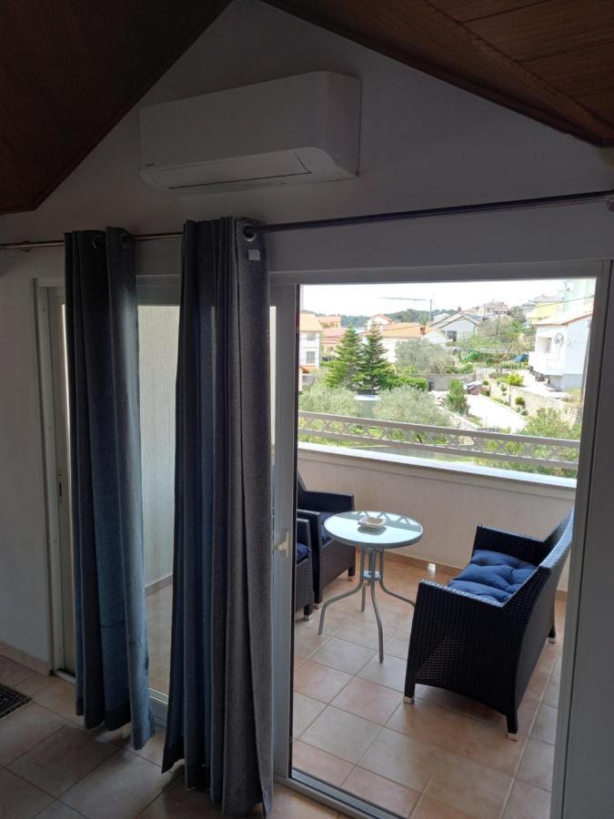 Apartment Preka Palit Eksteriør bilde
